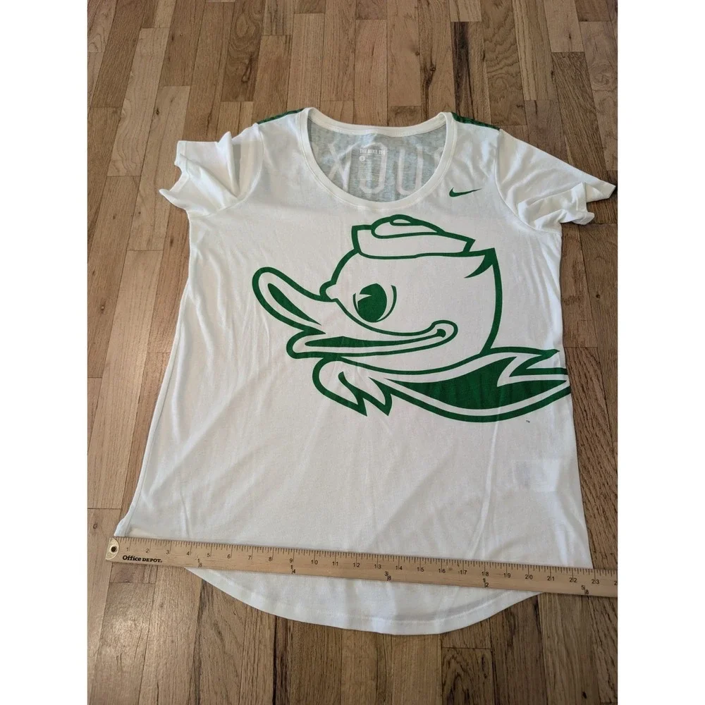 Women's Large Nike Oregon Ducks Scoop Neck T-Shirt Retro Buttery Soft Oversized - Picture 8 of 11